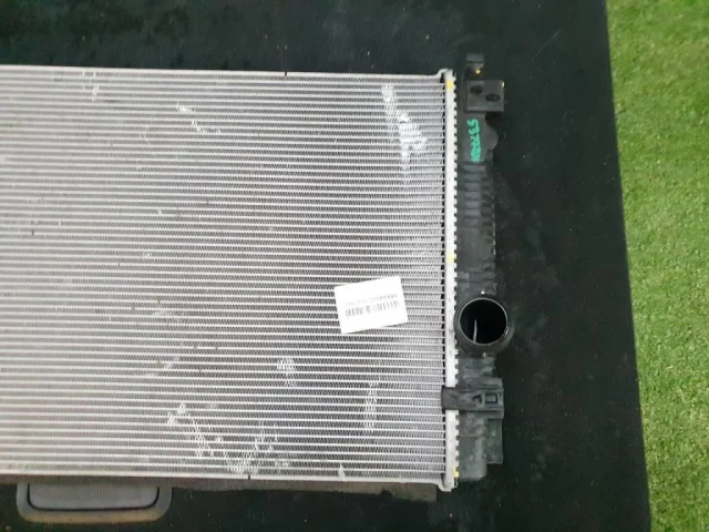 Радиатор охлаждения ДВС для BMW 3er G20 2018+ на фотографиях