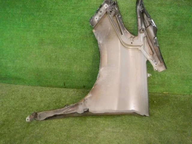 Крылья для Toyota Alphard H30 2015+ на фотографиях