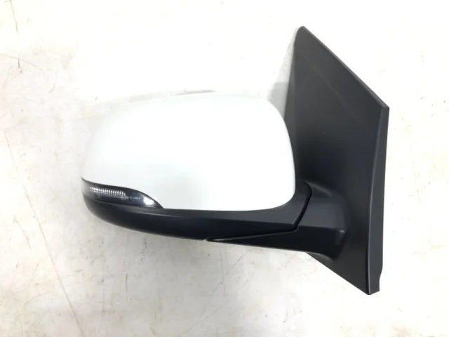 Стекла и зеркала для Kia Picanto JA 2017-2023 на фотографиях