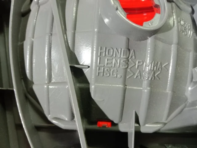 Фонарь правый для Honda Civic EN, ES 2001-2005 седан на фотографиях