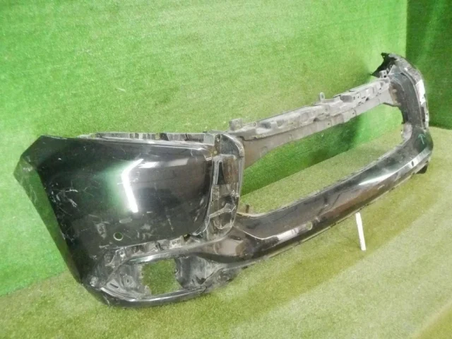 Накладка переднего бампера для Mitsubishi Pajero Sport KS0W 2016+ на фотографиях