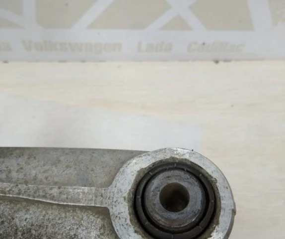 Качающийся рычаг правый для BMW X6 Ф16 F16 2014-2019 на фотографиях