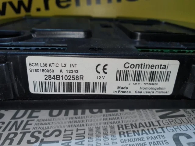 Блок комфорта для Renault Fluence L30 2009-2017 на фотографиях