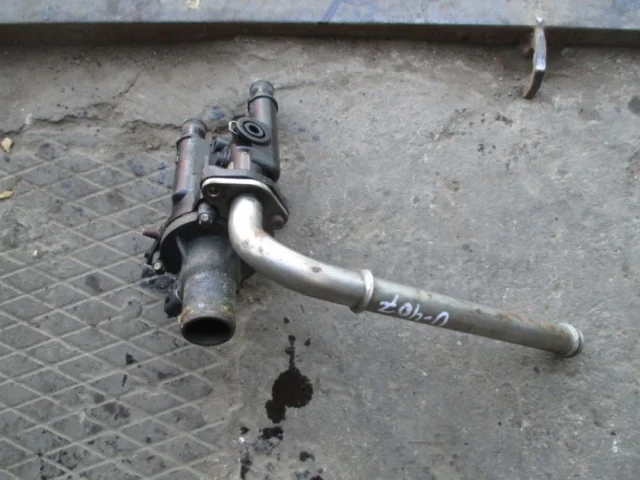 Корпус термостата системы охлаждения ДВС для Opel Astra J Хэтчбек 2009-2017 на фотографиях