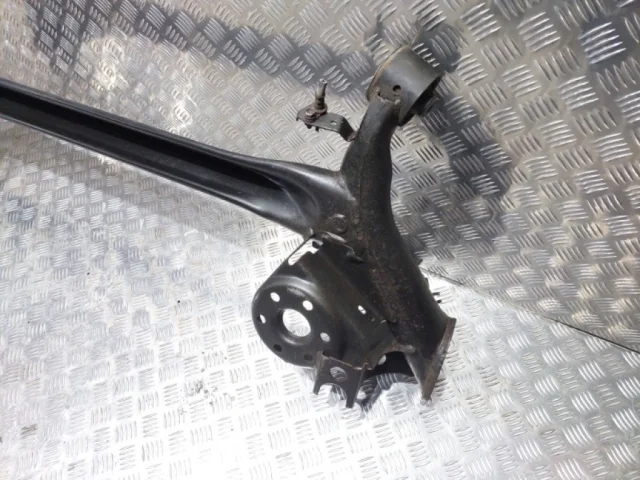 Задняя балка для Toyota Corolla E180 rest (RU) 2016-2019 на фотографиях