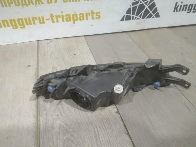 Противотуманка (ПТФ) передняя правая для Skoda Rapid I rest NH3 2017-2020 на фотографиях