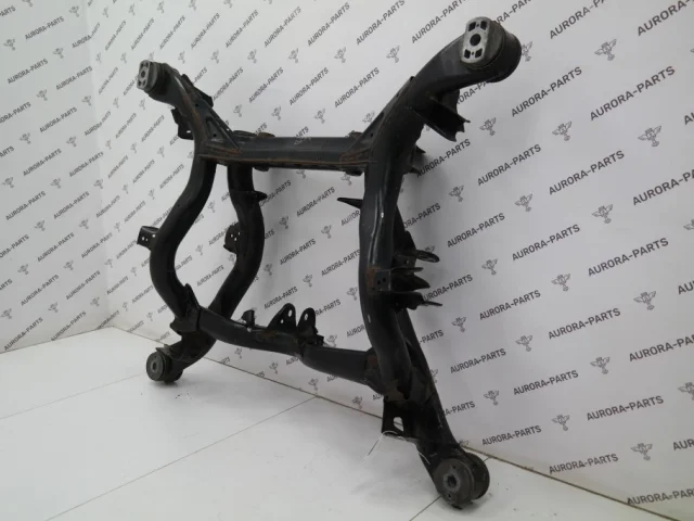 Задний подрамник для Audi Q7 4L 2005-2015 на фотографиях