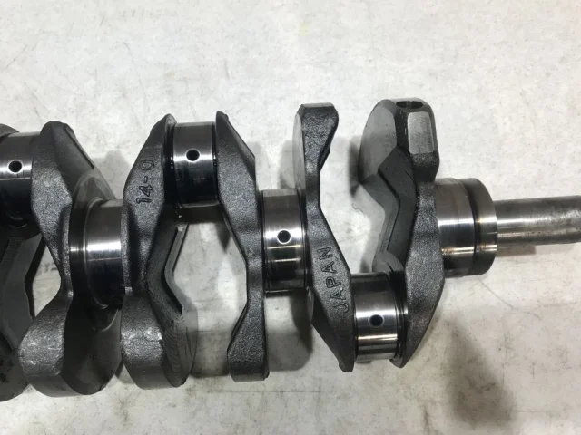 Коленвал для Nissan Pathfinder R51 2004-2014 на фотографиях