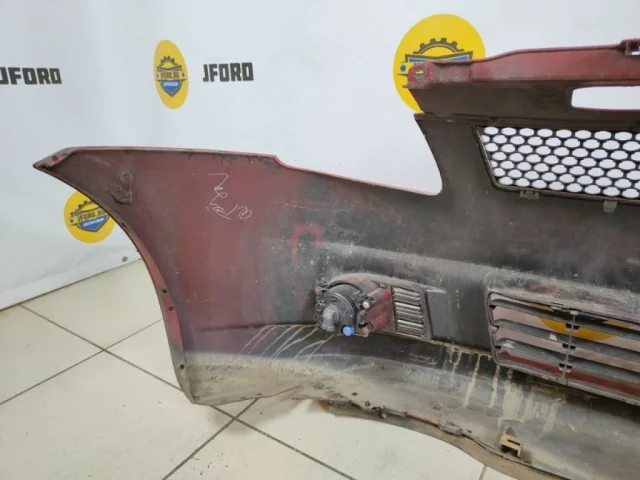 Бампер передний для Suzuki Swift Хэтчбек 3-d 2004-2010 на фотографиях