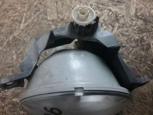 Противотуманка (ПТФ) передняя левая для Toyota Land Cruiser 200 2007-2015 на фотографиях