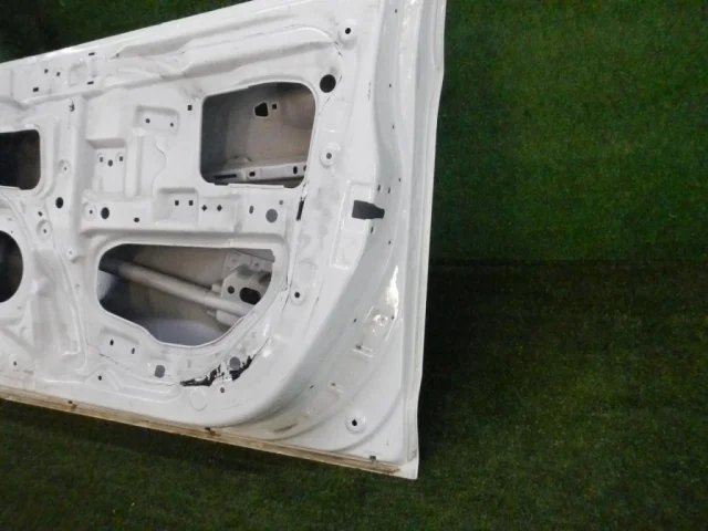 Дверь багажника для Hyundai Solaris 1 RB (2011-2013) на фотографиях