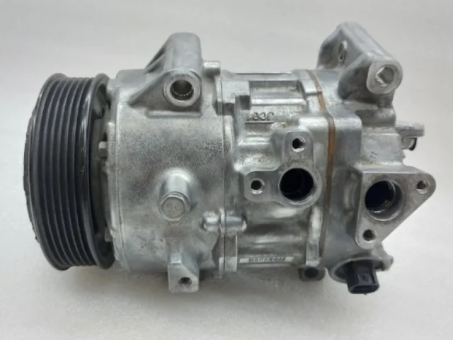 Компрессор кондиционера для Toyota RAV4 XA50 2019+ на фотографиях