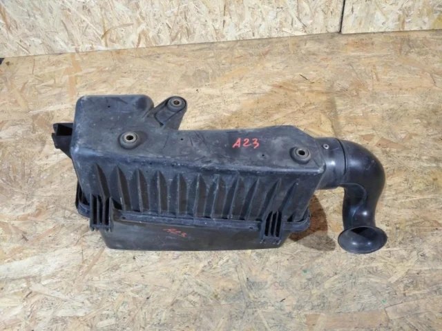 Корпус воздушного фильтра для Toyota RAV4 XA20 2000-2005 на фотографиях