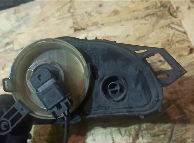 Противотуманка (ПТФ) передняя правая для Opel Insignia Седан A 2008-2017 на фотографиях