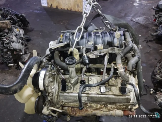Двигатель для Toyota Land Cruiser 100 1998-2007 на фотографиях