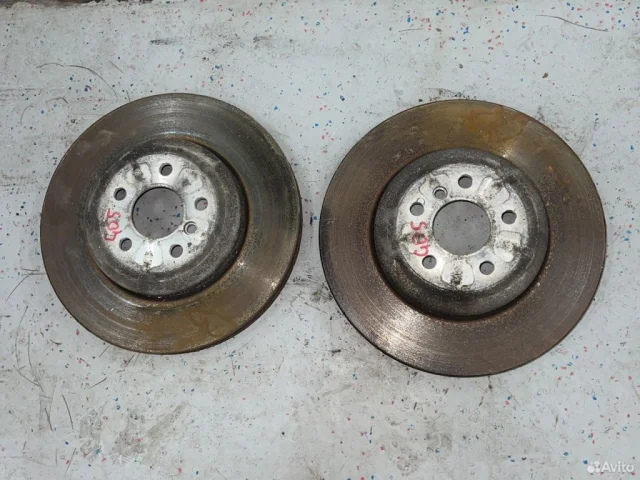 Диски тормозные передние (комплект) для BMW 5er G30 2016-2023 на фотографиях