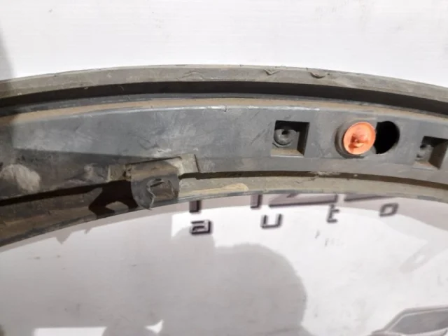 Расширитель арок передний левый для Volvo C30 MK 2006-2013 на фотографиях