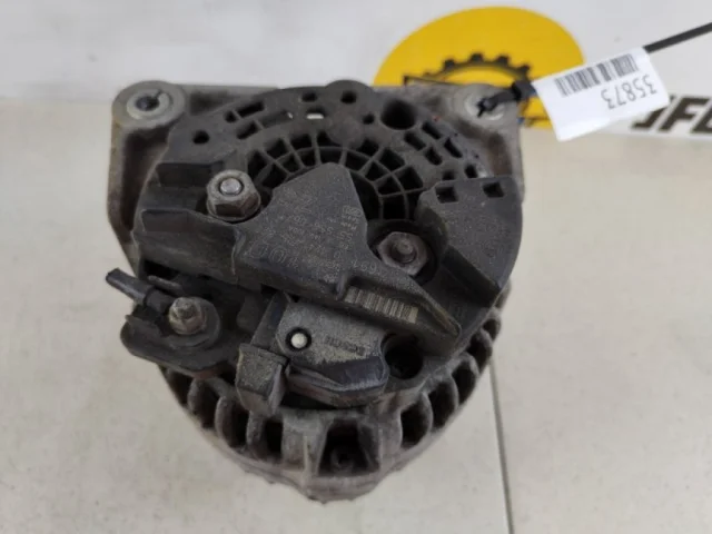 Генератор для Opel Zafira B 2005-2015 на фотографиях