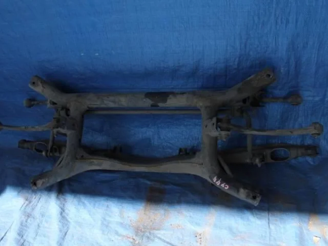 Задняя балка для Mitsubishi ASX I 2010-2012 на фотографиях