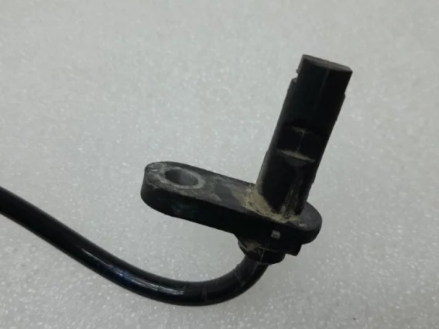 Датчик ABS задний правый для Mercedes-Benz E class W211 2002-2009 на фотографиях