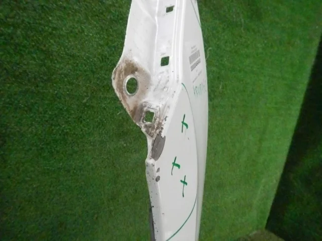 Крыло левое для Hyundai Solaris 1 рестайлинг 2014-2017 на фотографиях