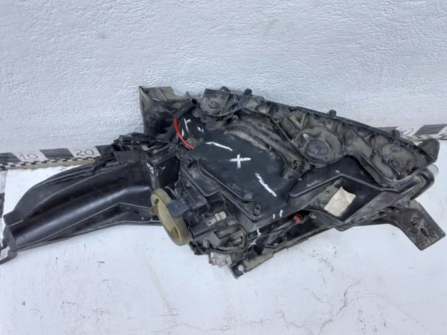 Фара правая для Ford Explorer U502 2011-2016 на фотографиях