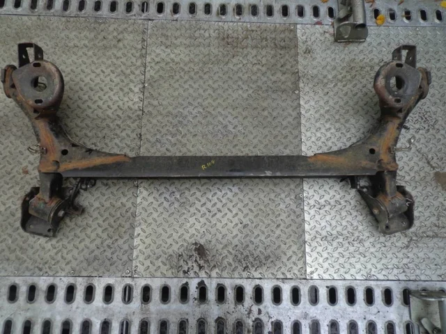 Задняя балка для Skoda Rapid I rest NH3 2017-2020 на фотографиях