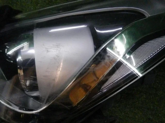Фара ксенон левая для Hyundai Solaris 1 рестайлинг 2014-2017 Хэтчбек на фотографиях