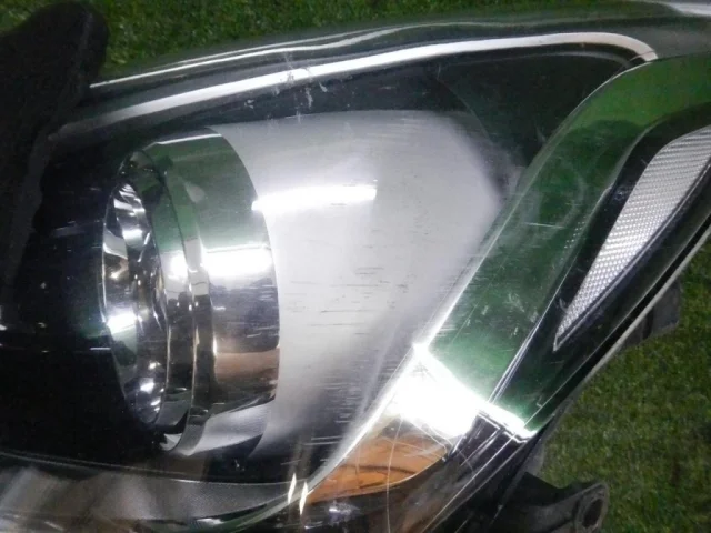 Фара ксенон левая для Hyundai Solaris 1 рестайлинг 2014-2017 Хэтчбек на фотографиях