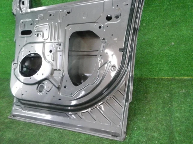 Дверь передняя правая для Ford Explorer U502 rest 2014-2019 на фотографиях