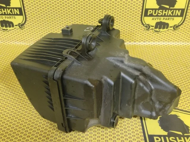 Корпус воздушного фильтра для Mazda CX 5 KF 2017 на фотографиях