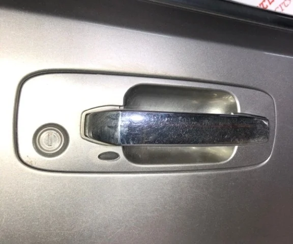 Дверь передняя правая для Nissan X-Trail T30 RU 2001-2007 на фотографиях