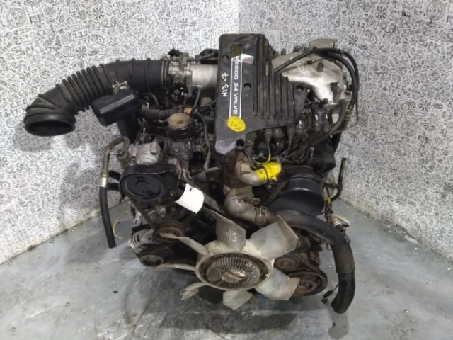 Двигатель без навесного для Mitsubishi Pajero V60 3dr 1999-2006 на фотографиях