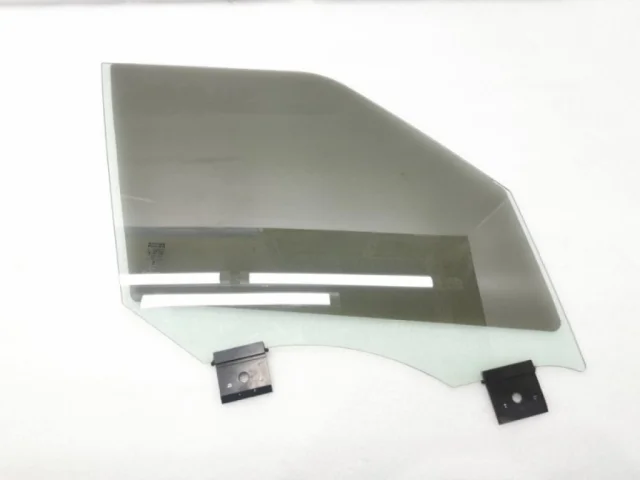 Стекло двери переднее правое для Land Rover Range Rover L405 2012-2017 на фотографиях