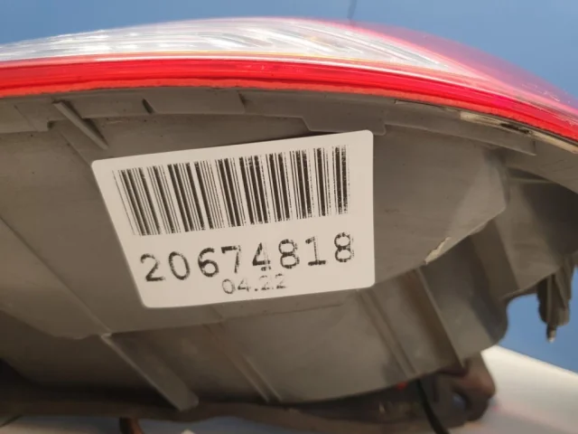 Фонарь правый для Hyundai Solaris 1 RB (2011-2013) на фотографиях