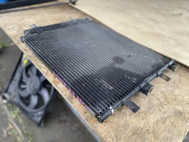 Радиатор кондиционера для Jaguar XF X250 2008-2016 на фотографиях