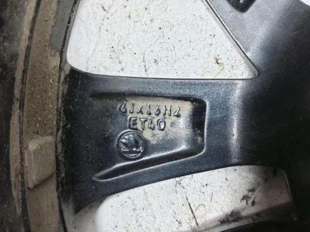 Диск колесный литой для Skoda Rapid I NH3 2012-2017 на фотографиях