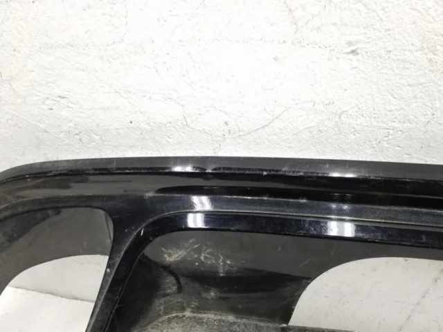 Фартук (спойлер) заднего бампера для Volkswagen Touareg II (7P5) Rest 2014-2018 на фотографиях