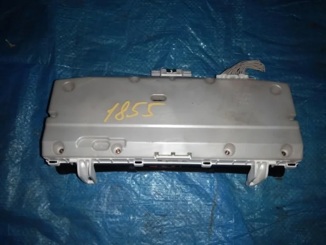 Приборная панель для Toyota Corolla E120 Седан (JDM) 2000-2006 на фотографиях