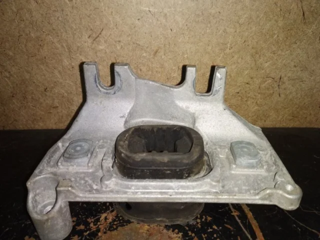 Опора АКПП для Renault Duster HS rest 2015-2021 на фотографиях