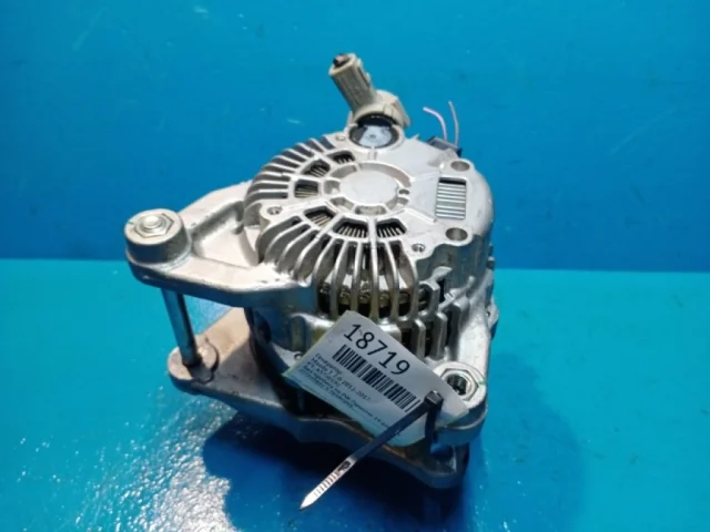 Генератор для Mazda CX 5 KE 2011-2017 на фотографиях