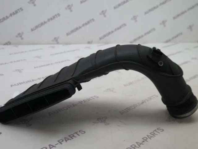 Впускной патрубок воздушного фильтра для BMW X5 Е70 2006-2013 на фотографиях