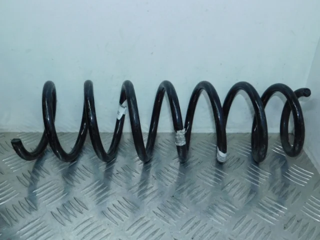 Пружина амортизатора передняя для BMW 5er Ф10 2010-2013 на фотографиях