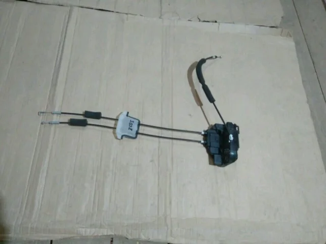 Замок передней левой двери для Nissan Murano Z50 JDM 2004-2008 на фотографиях