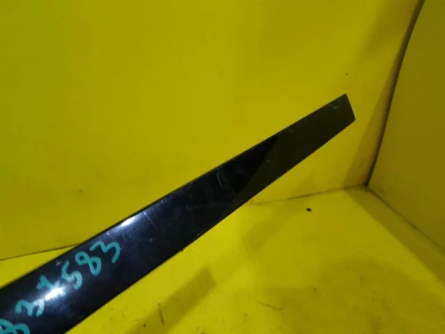 Молдинг крышки багажника для Mercedes-Benz GL class X166 2012-2016 на фотографиях