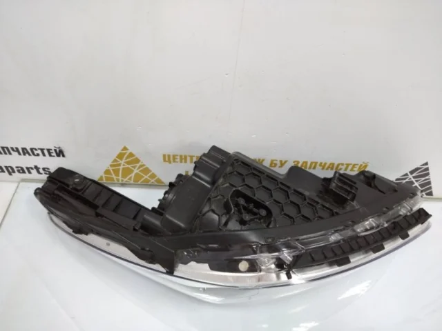 Фара ксенон левая для Hyundai Solaris 2 (2017-2022) на фотографиях