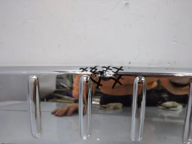 Накладка заднего бампера правая для Volkswagen Touareg I (7L) 2002-2010 на фотографиях