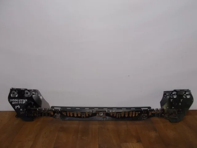 Кронштейн заднего бампера правый для BMW 5er G30 2016-2023 на фотографиях