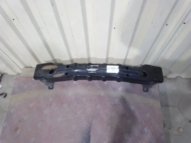 Бампер для SsangYong Actyon Sports QJ 2006-2012 на фотографиях