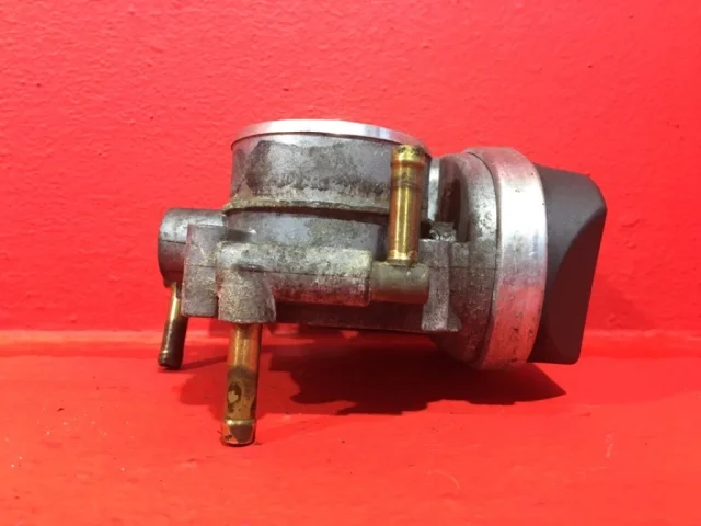 Дроссельная заслонка для Opel Zafira B 2005-2015 на фотографиях